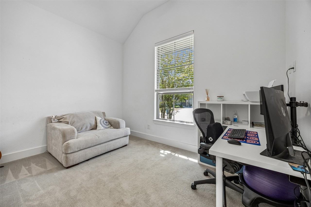 9421 Leisure Pace Ln - Photo 2 of 36