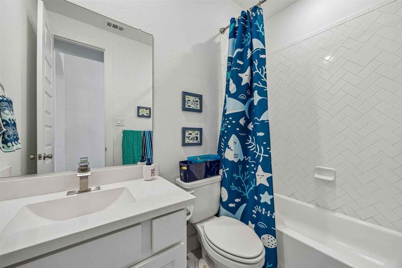 9421 Leisure Pace Ln - Photo 5 of 36