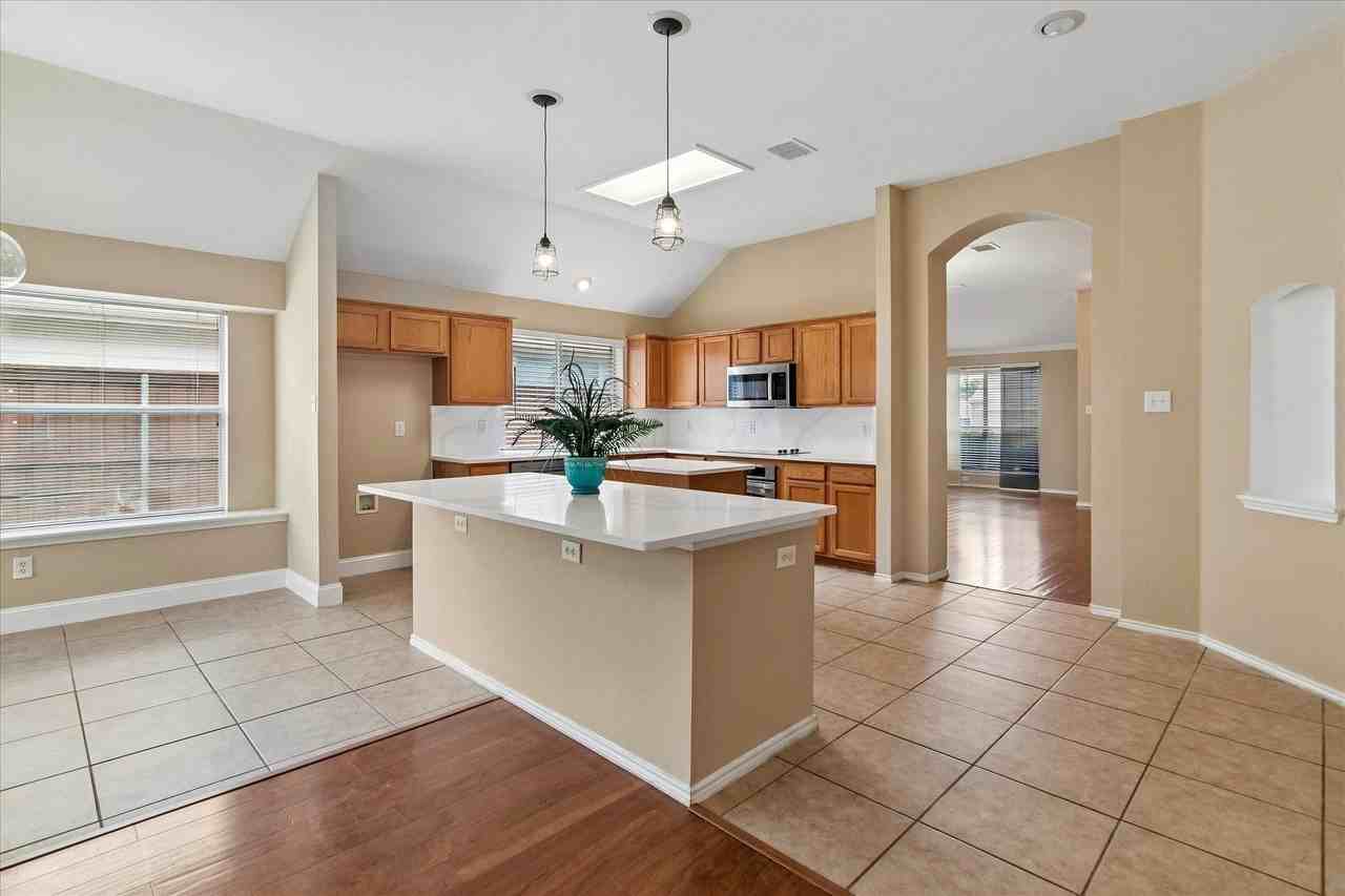 10610 Stone Falls Ln - Photo 6 of 22