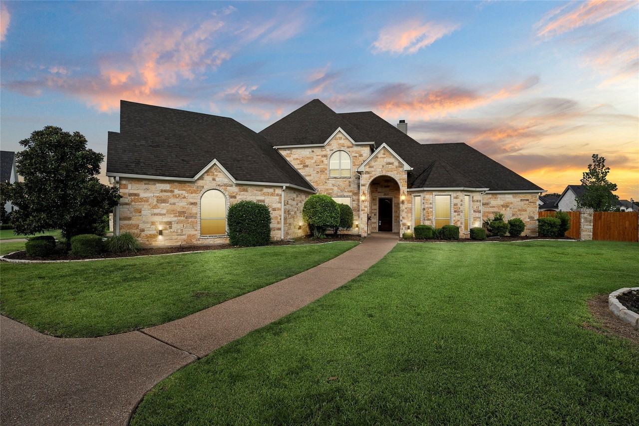 7030 Flagstone Cir