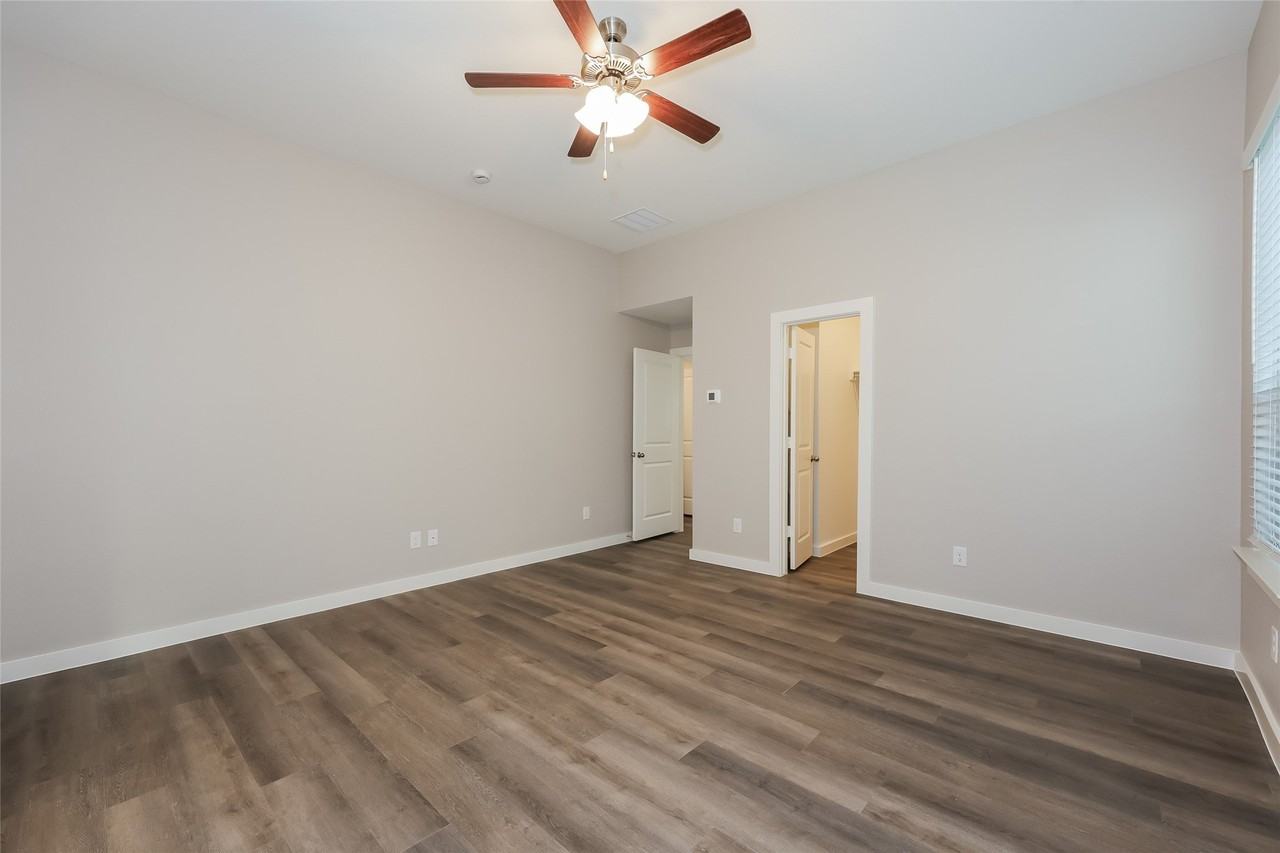831 Feather Thorn Dr - Photo 6 of 13