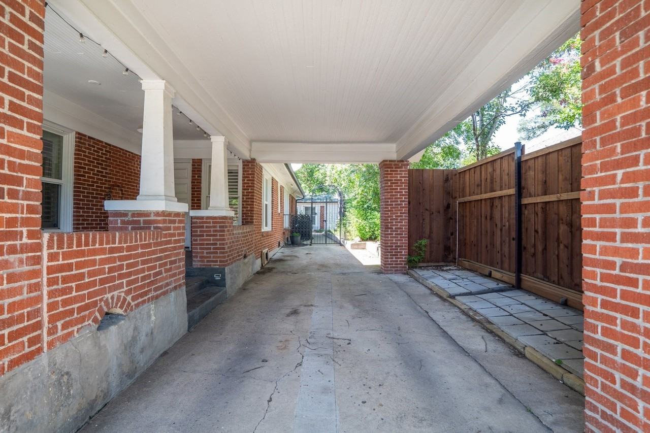 4036 Linden Ave - Photo 4 of 35
