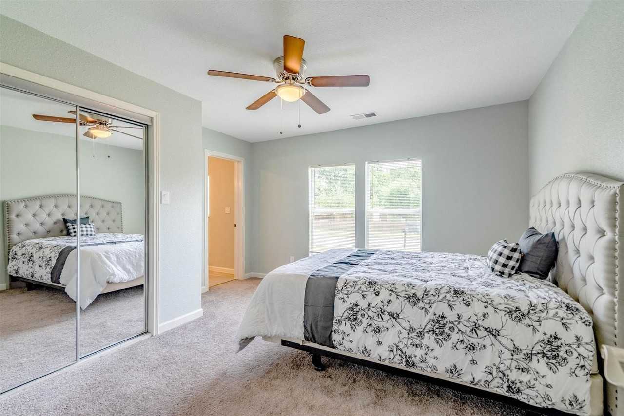 1203 E King St - Photo 7 of 18