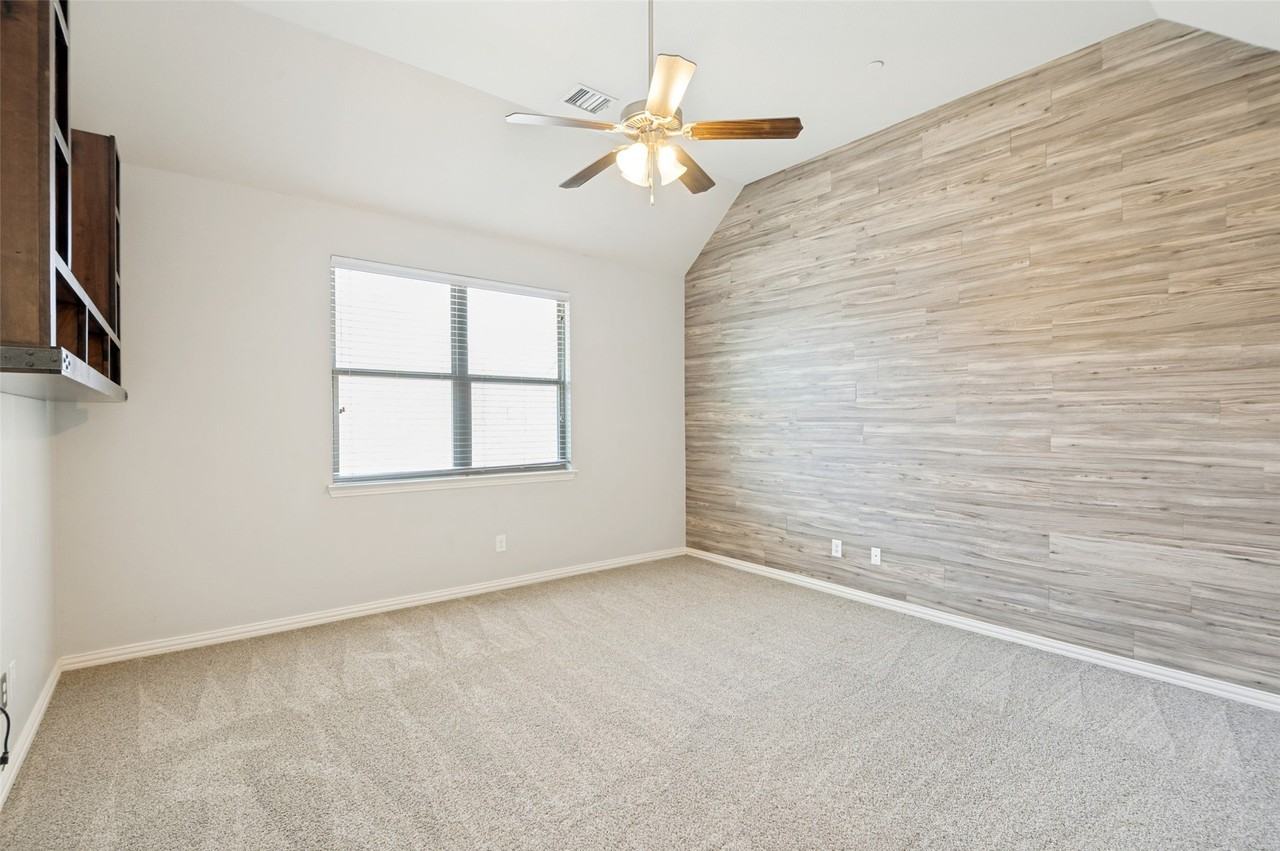 4646G Rhett Ln - Photo 7 of 16