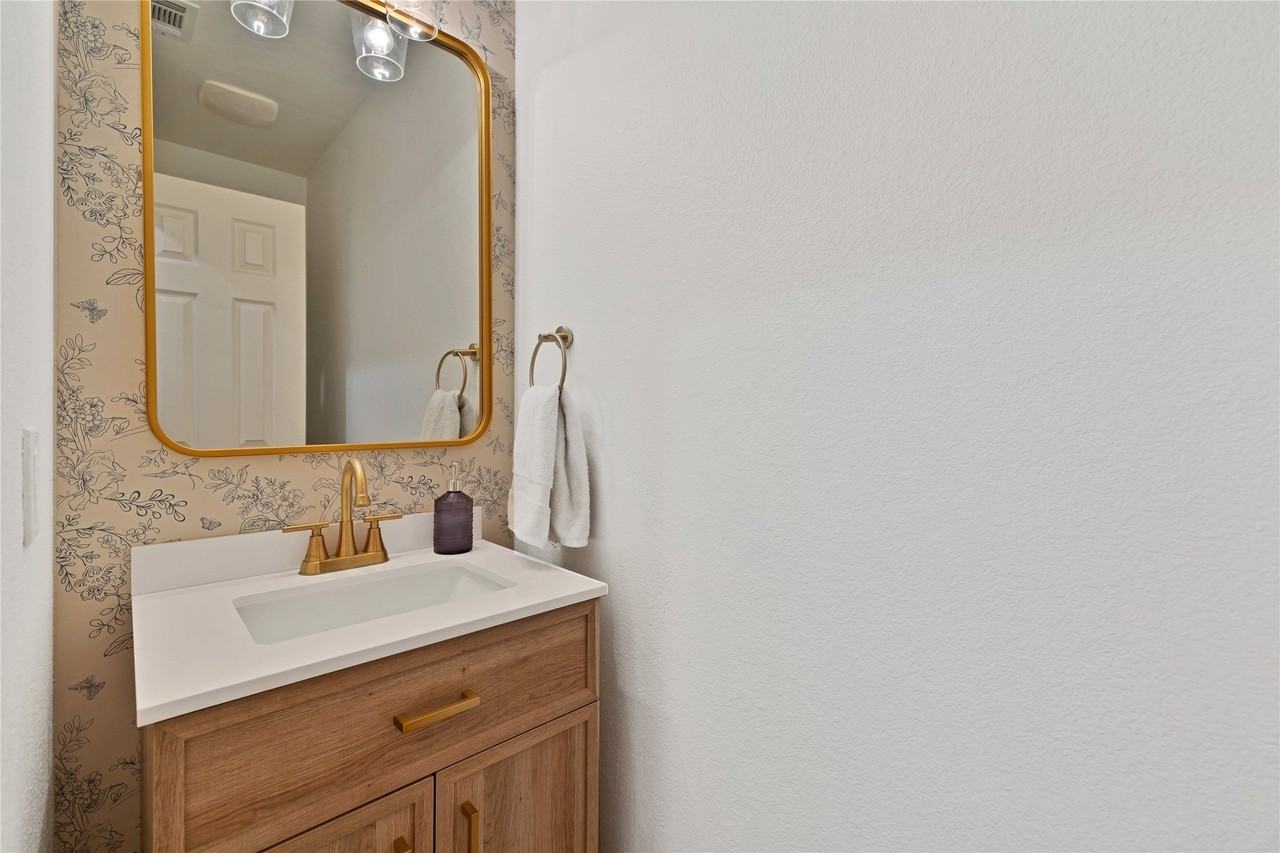 5104 White Spruce Dr - Photo 6 of 18
