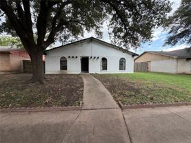 2821 Teakwood Dr - Photo 1 of 1