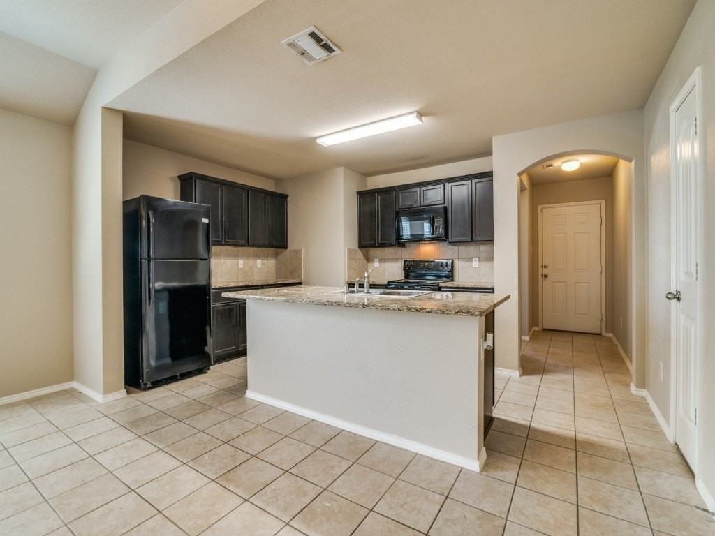 2302 Tombstone Rd - Photo 6 of 26