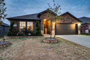 featured image of 1829 Strongbark Dr
