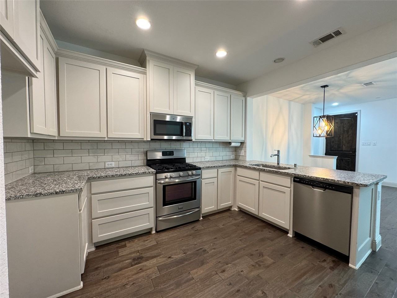 6285 Davison Way - Photo 4 of 12