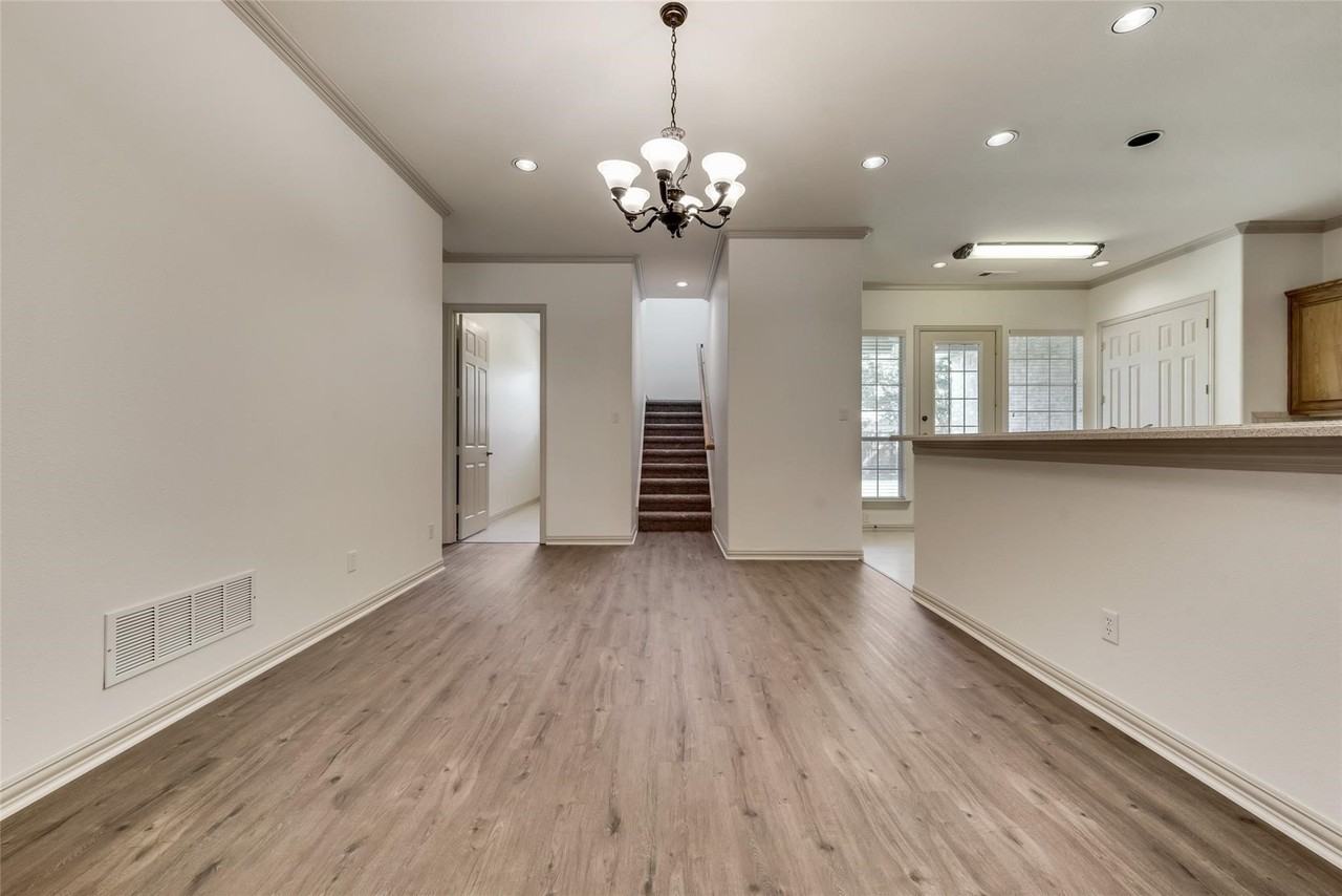 120 Cambridge Ct - Photo 7 of 27