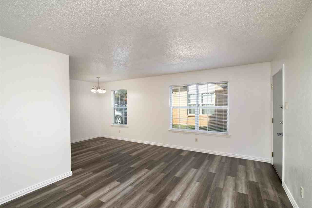 7048 Glenview Dr #44 - Photo 7 of 12
