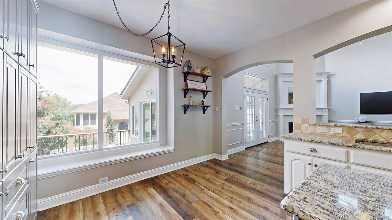 3200 Hilltop Ct - Photo 7 of 40