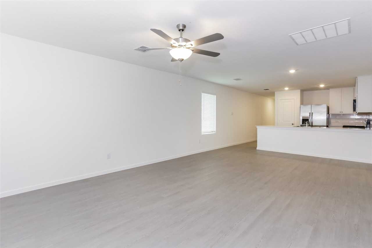 15249 Rangeland Rd - Photo 2 of 25