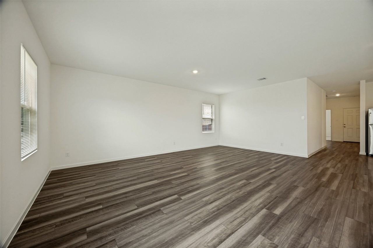 1425 Elliott Rd - Photo 6 of 29