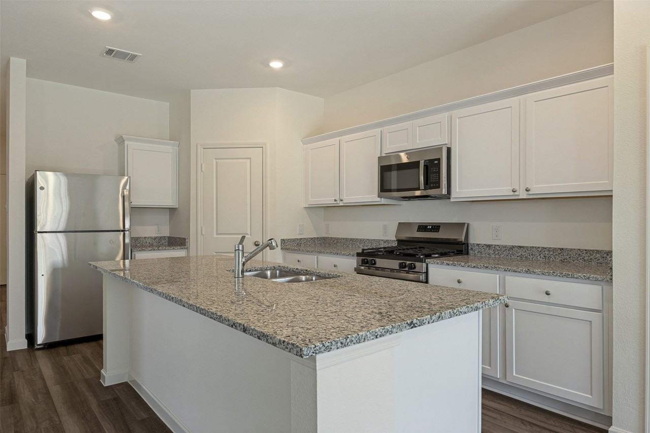 1425 Elliott Rd - Photo 7 of 29