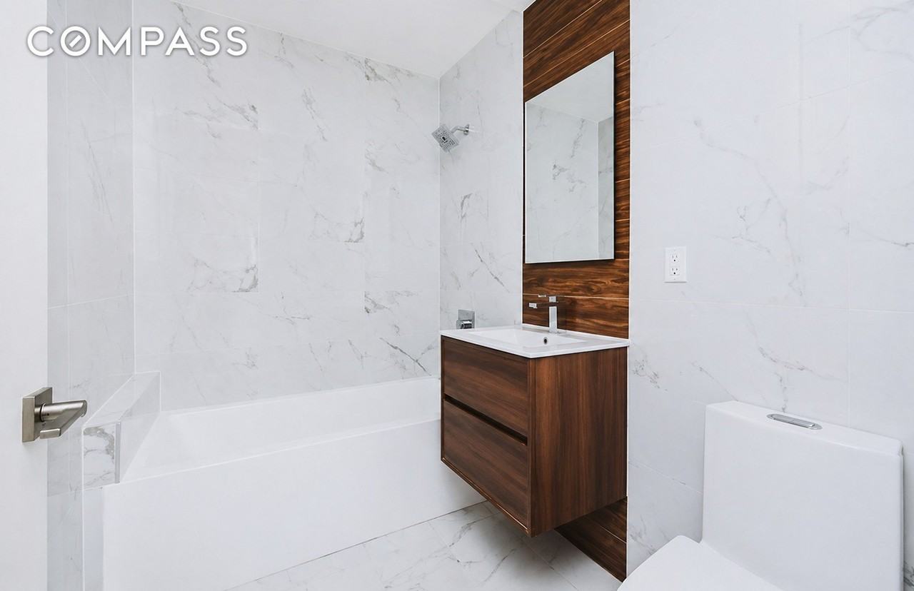 627 Dekalb Ave #4A - Photo 4 of 6