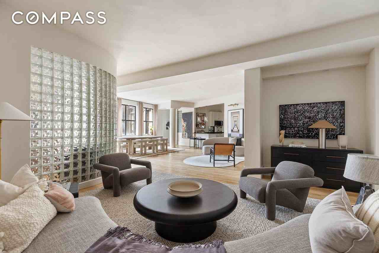 260 W Broadway #4C - Photo 6 of 24