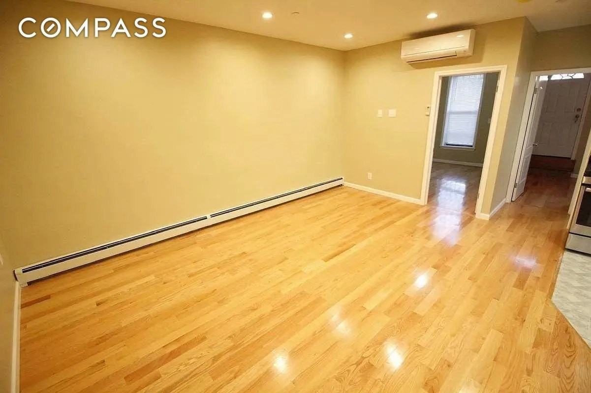 443 55th St #2 - Photo 4 of 9