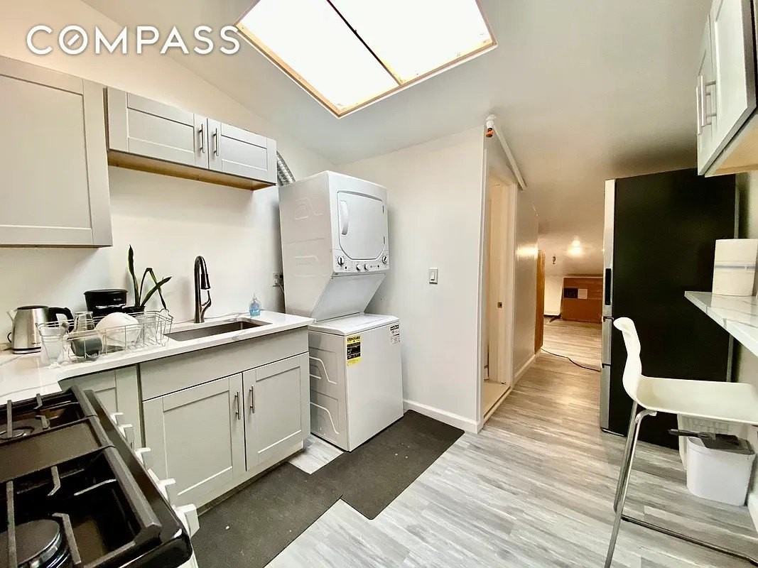 312 Decatur St #3