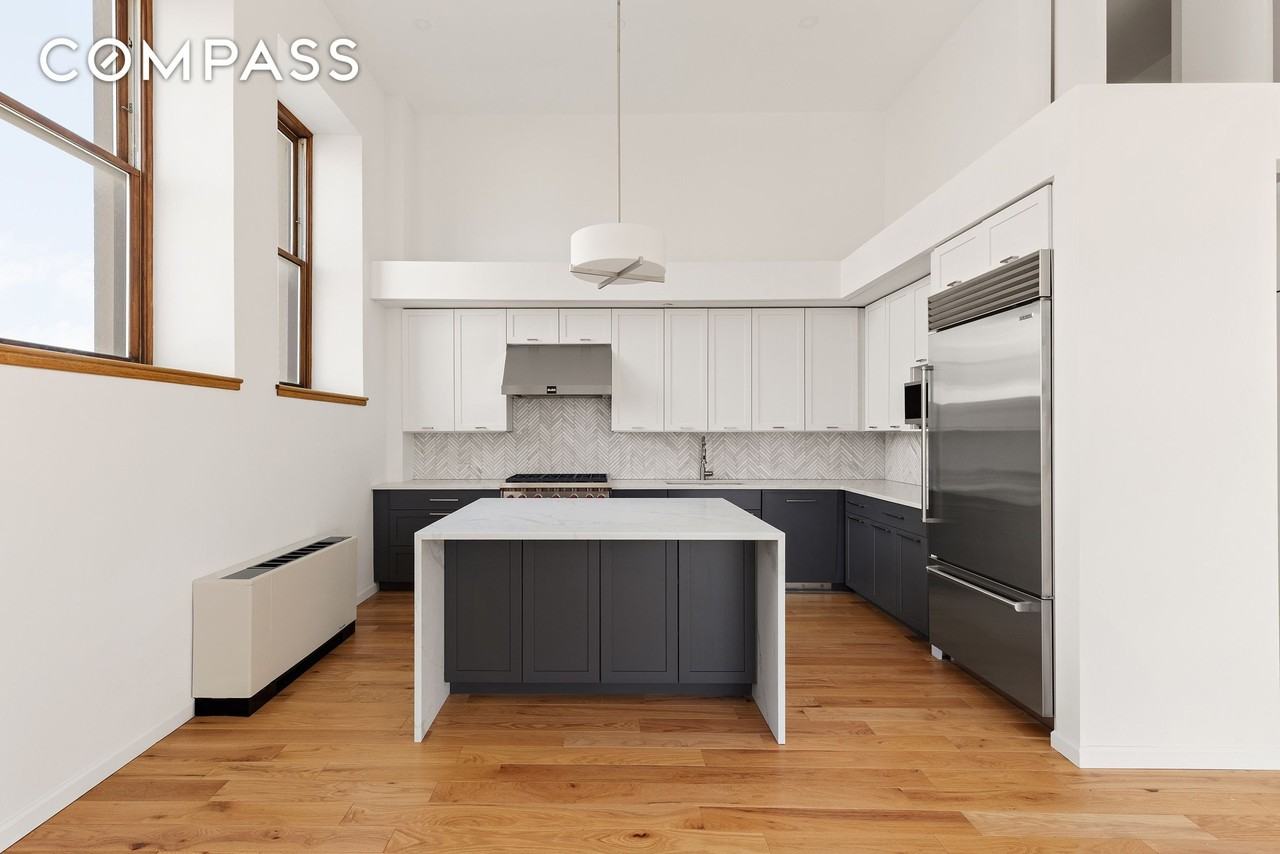 305 2nd Ave #901 - Photo 2 of 9