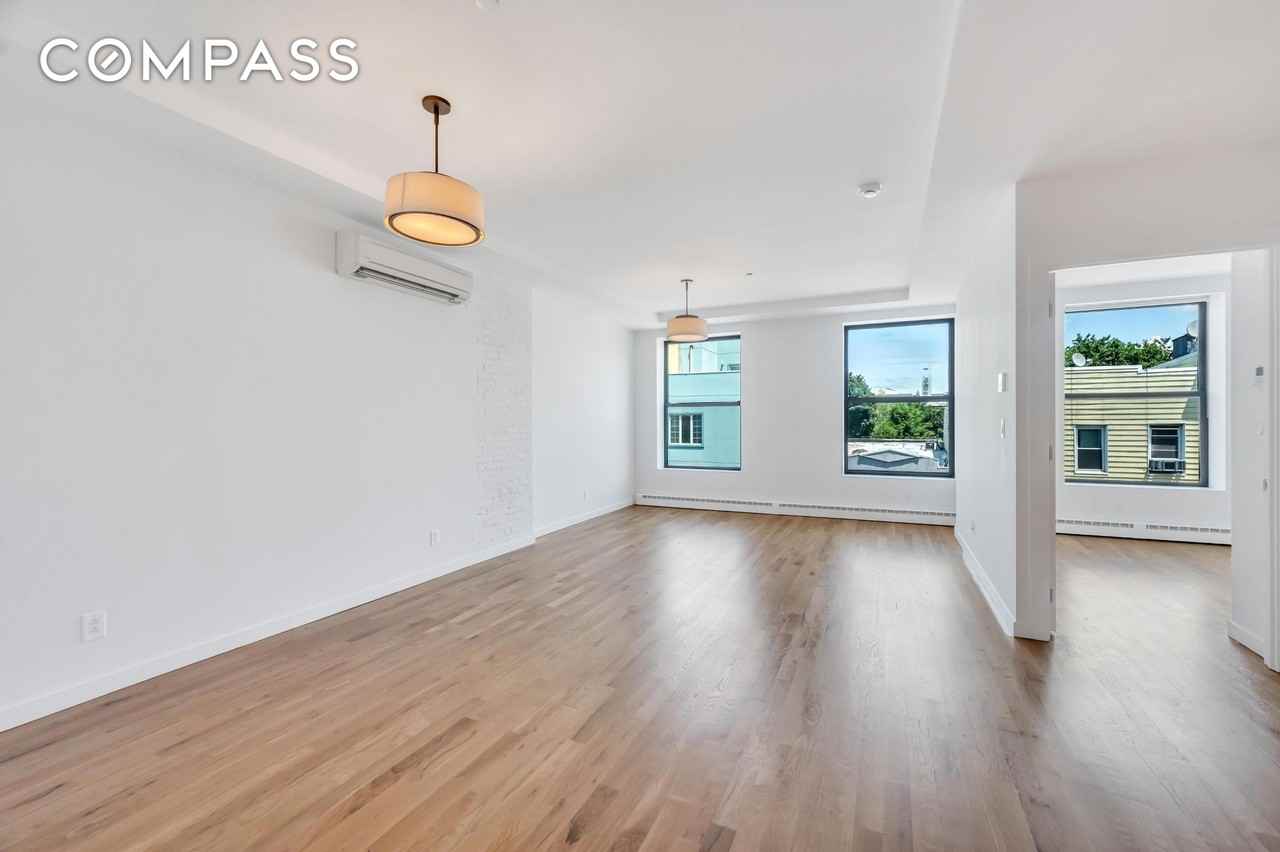 717 Manhattan Ave #3A - Photo 3 of 17
