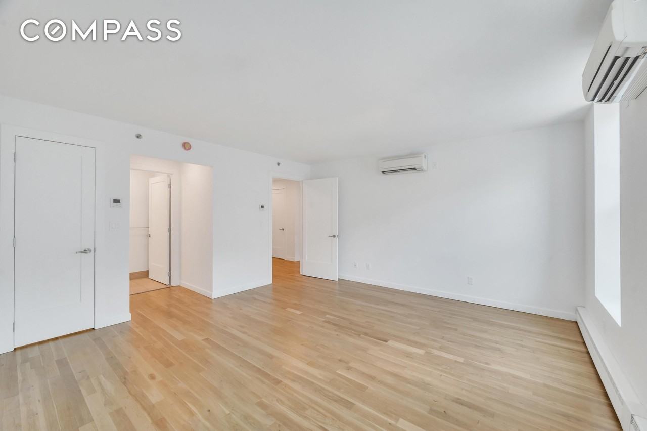 717 Manhattan Ave #3A - Photo 7 of 17