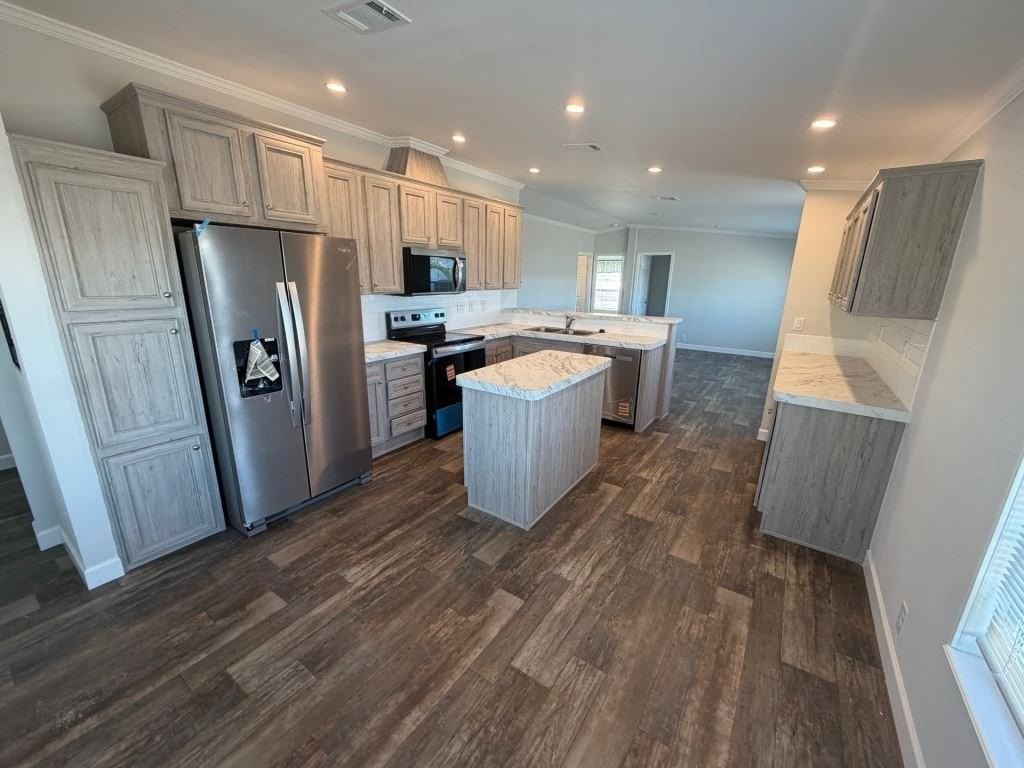 183 4th St E #183 - Photo 4 of 17