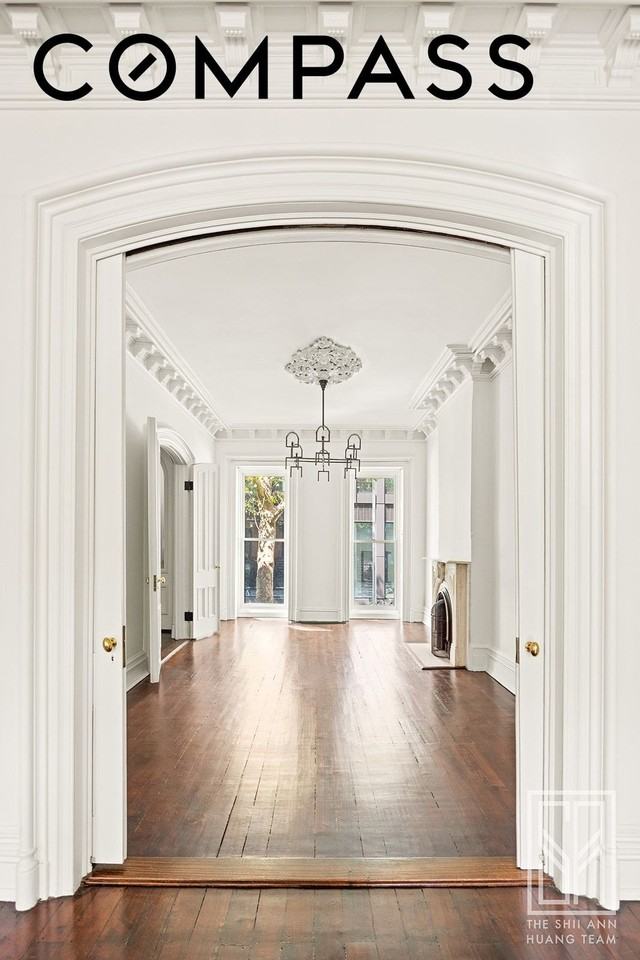 548 State St - Photo 2 of 24