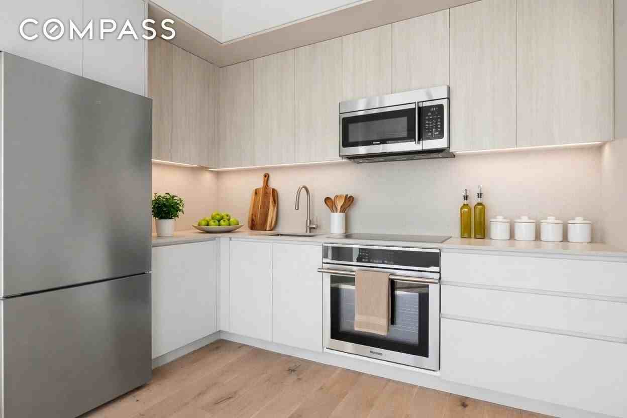 130 2nd St #2D - Photo 4 of 6