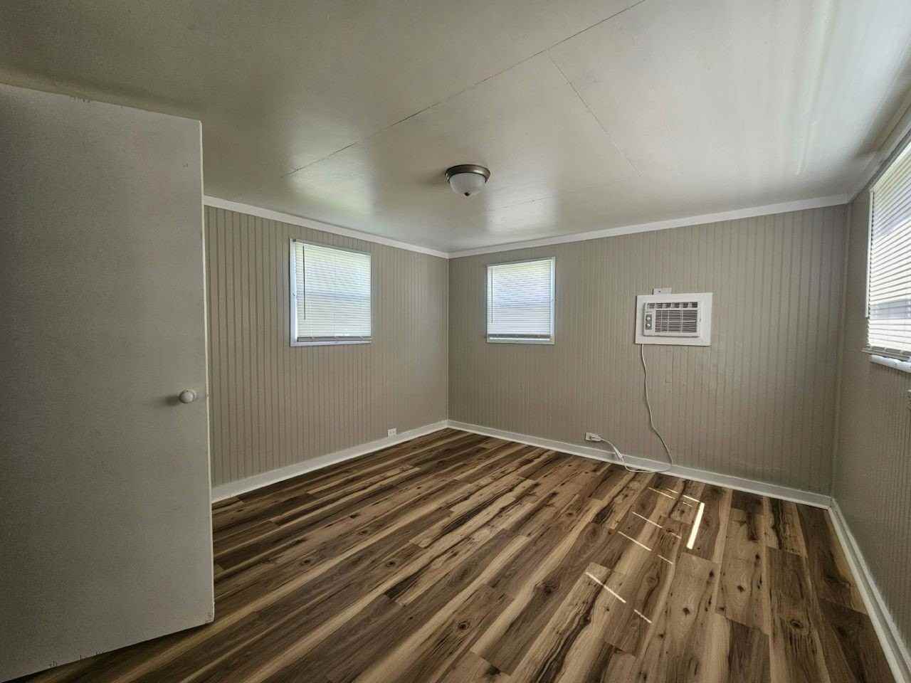 4290 Mailbox Ave #120 - Photo 6 of 7