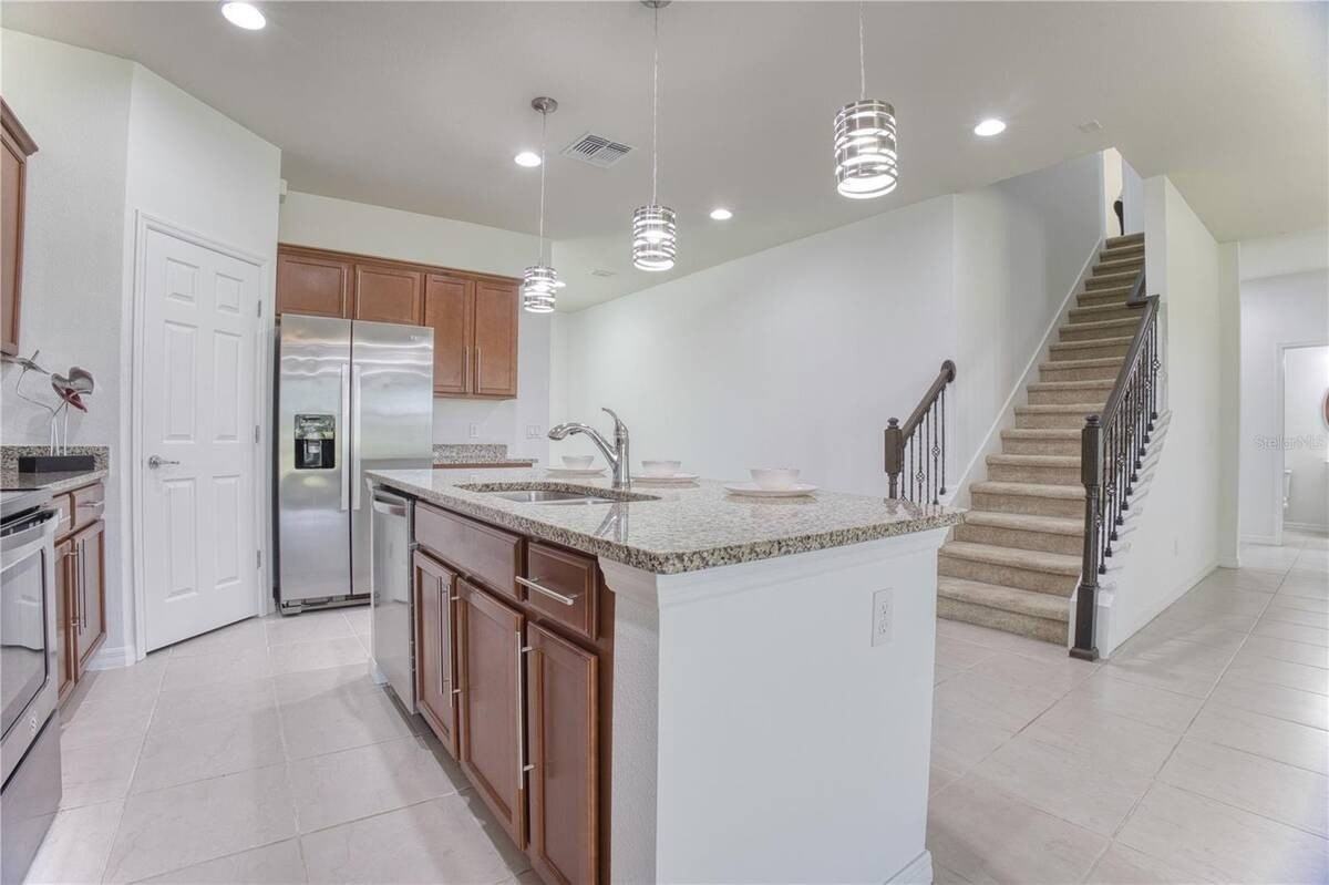 5270 Brydon Woods Cir - Photo 5 of 42
