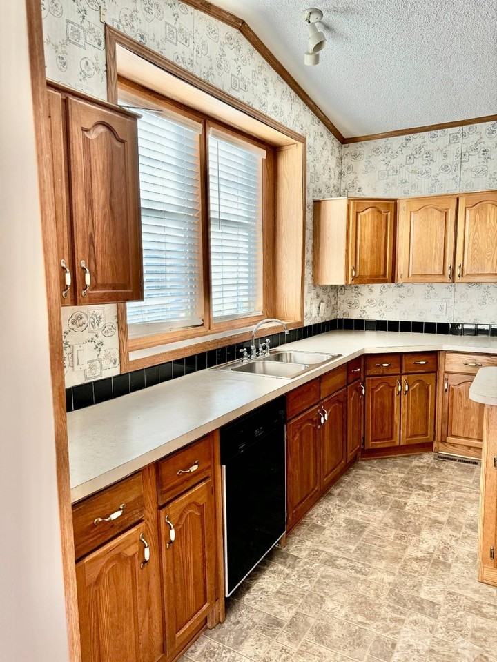 1559 Old Highway 10 E #46 - Photo 5 of 16