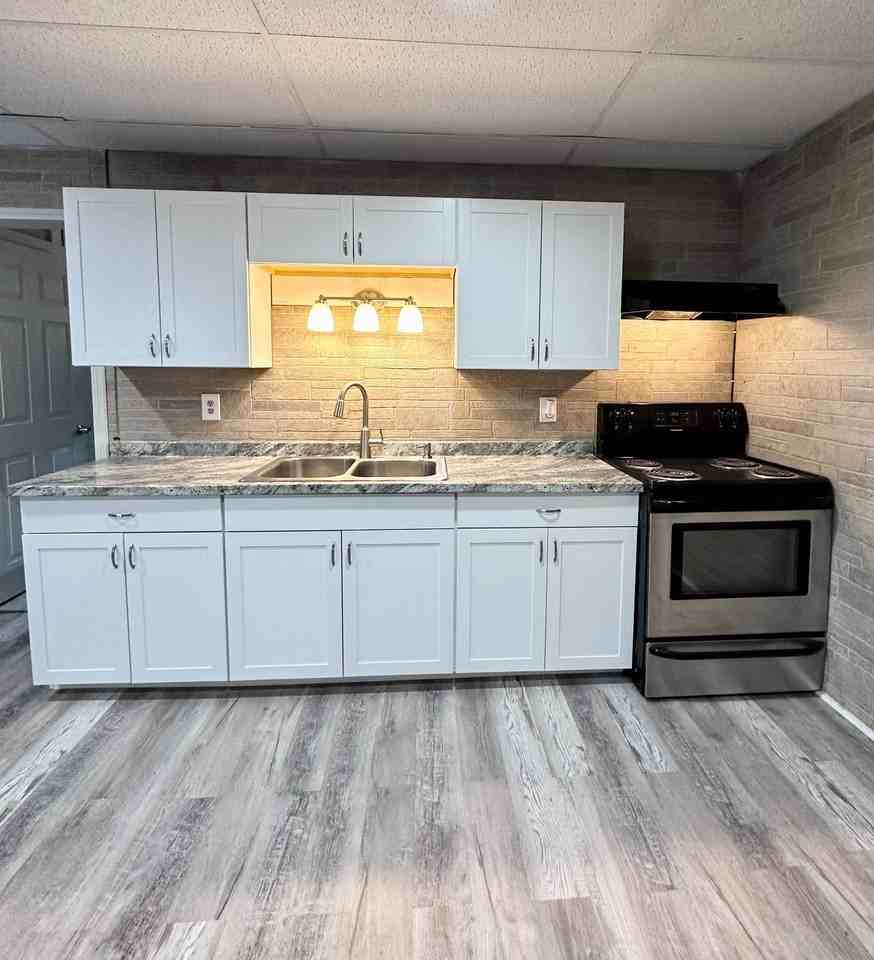 1800 7th Ave - Photo 4 of 15