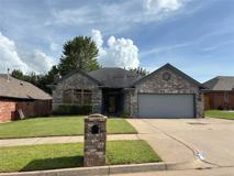 1112 Sw 132nd Pl - Photo 1 of 1