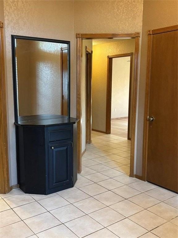 1112 Sw 132nd Pl - Photo 4 of 32