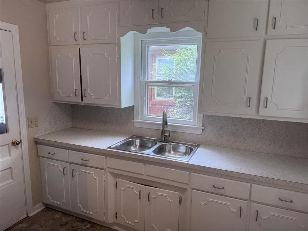 3817 Nw 33rd St - Photo 3 of 13