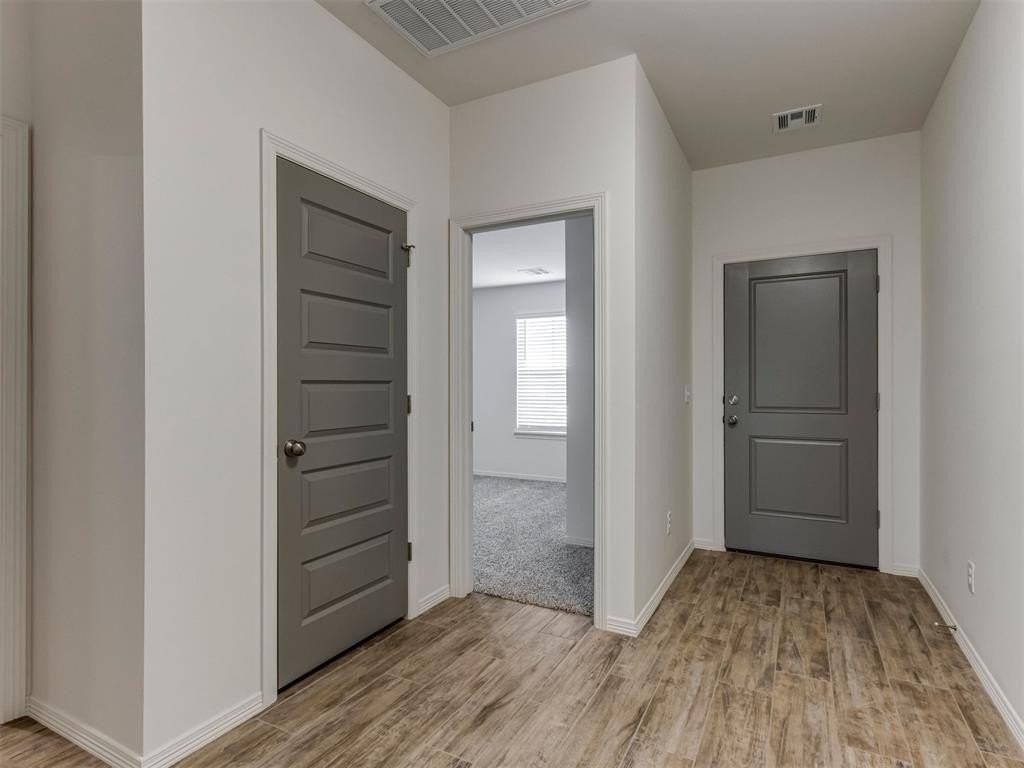 10653 SW 18th Street - Photo 4 of 35