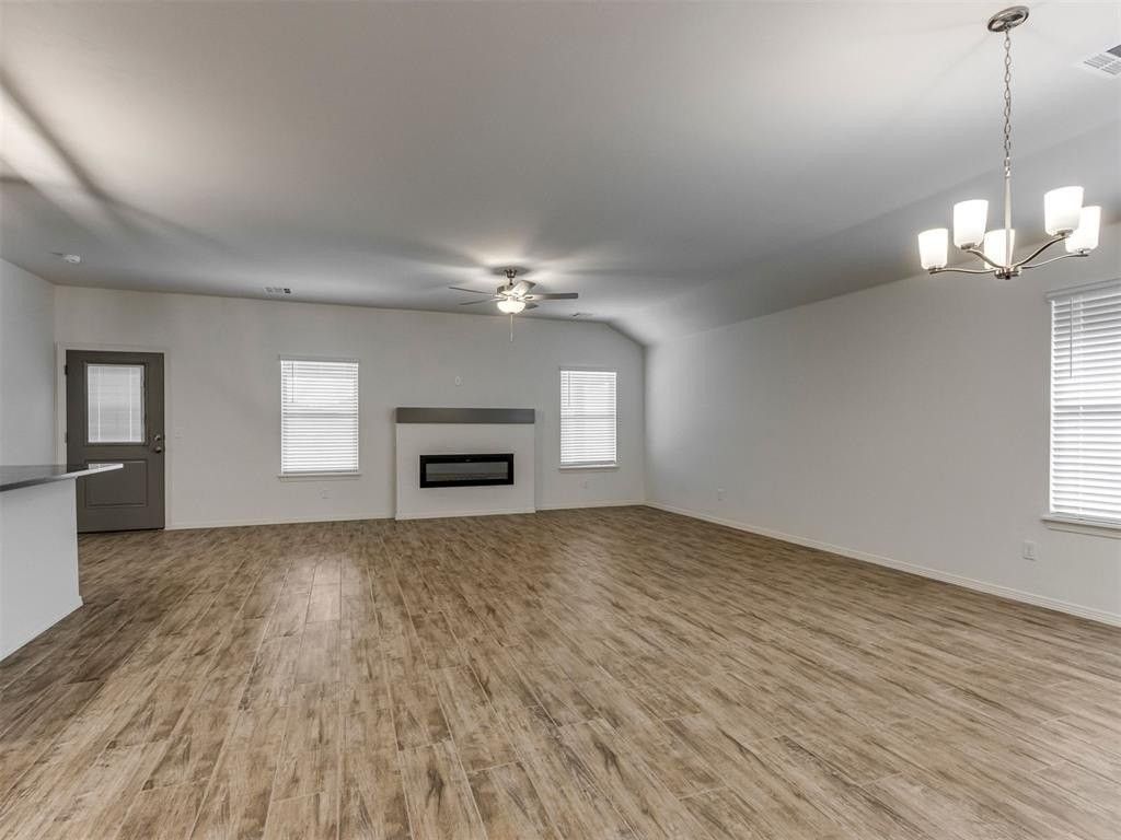 10653 SW 18th Street - Photo 6 of 35