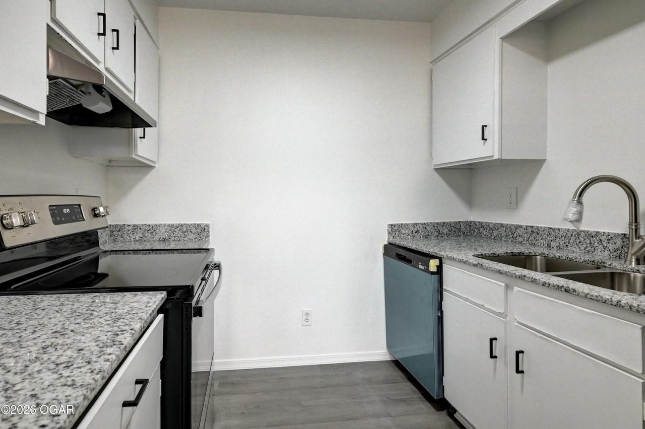 1007 S Saint Louis Ave #7B - Photo 7 of 14