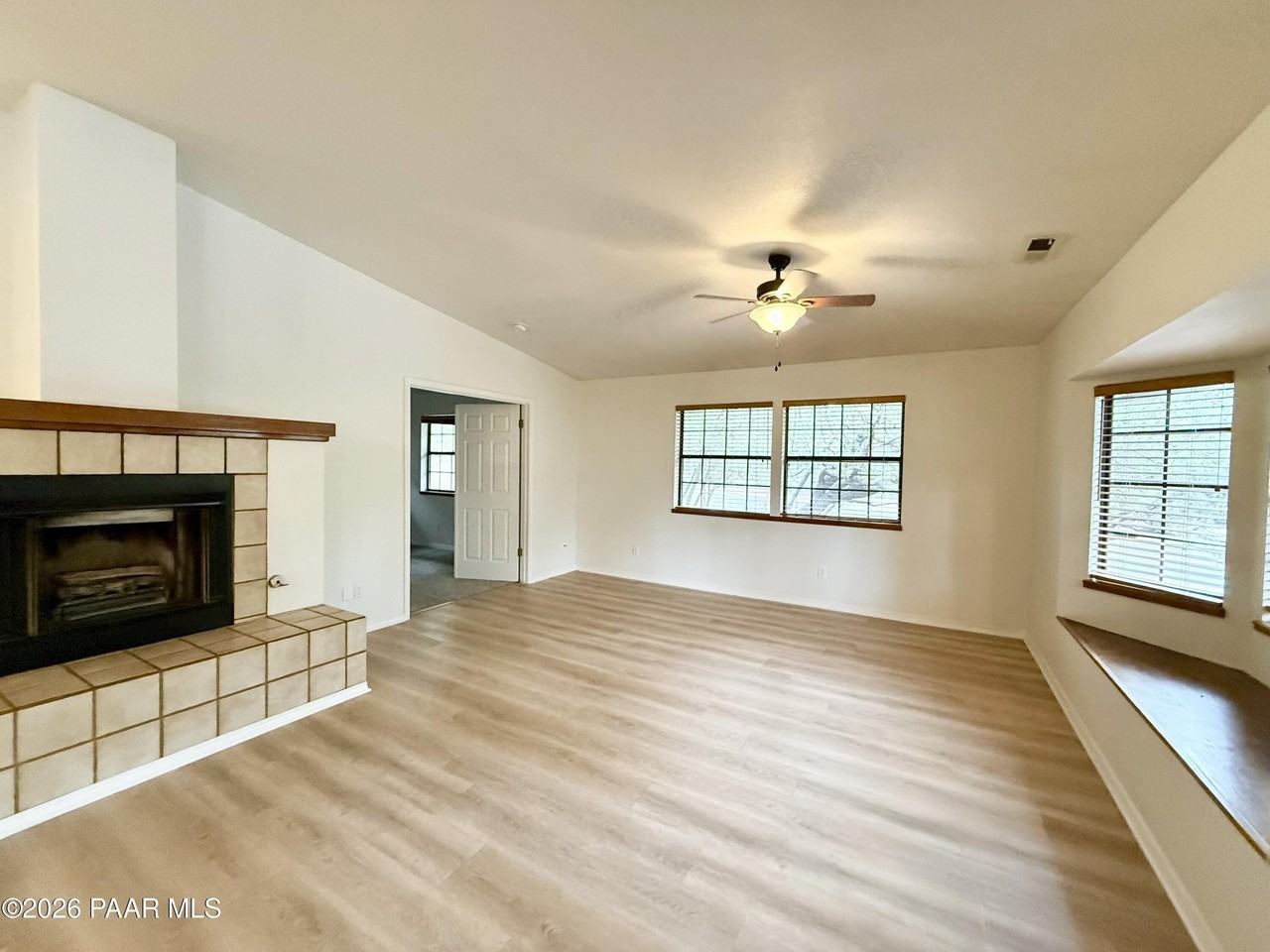 1595 Sierry Peaks Dr - Photo 2 of 10