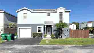 9044 Sw 148th Ct - Photo 1 of 1