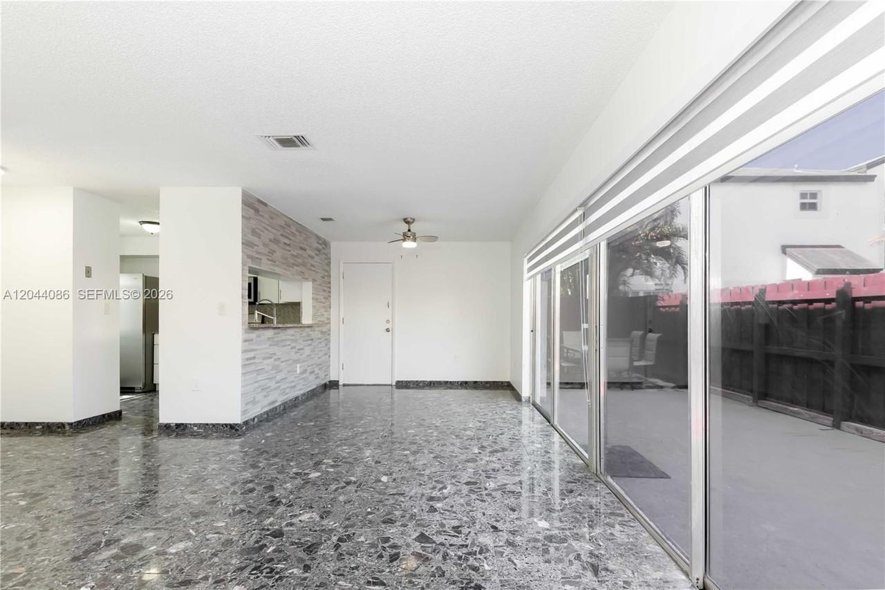 9044 Sw 148th Ct - Photo 3 of 8