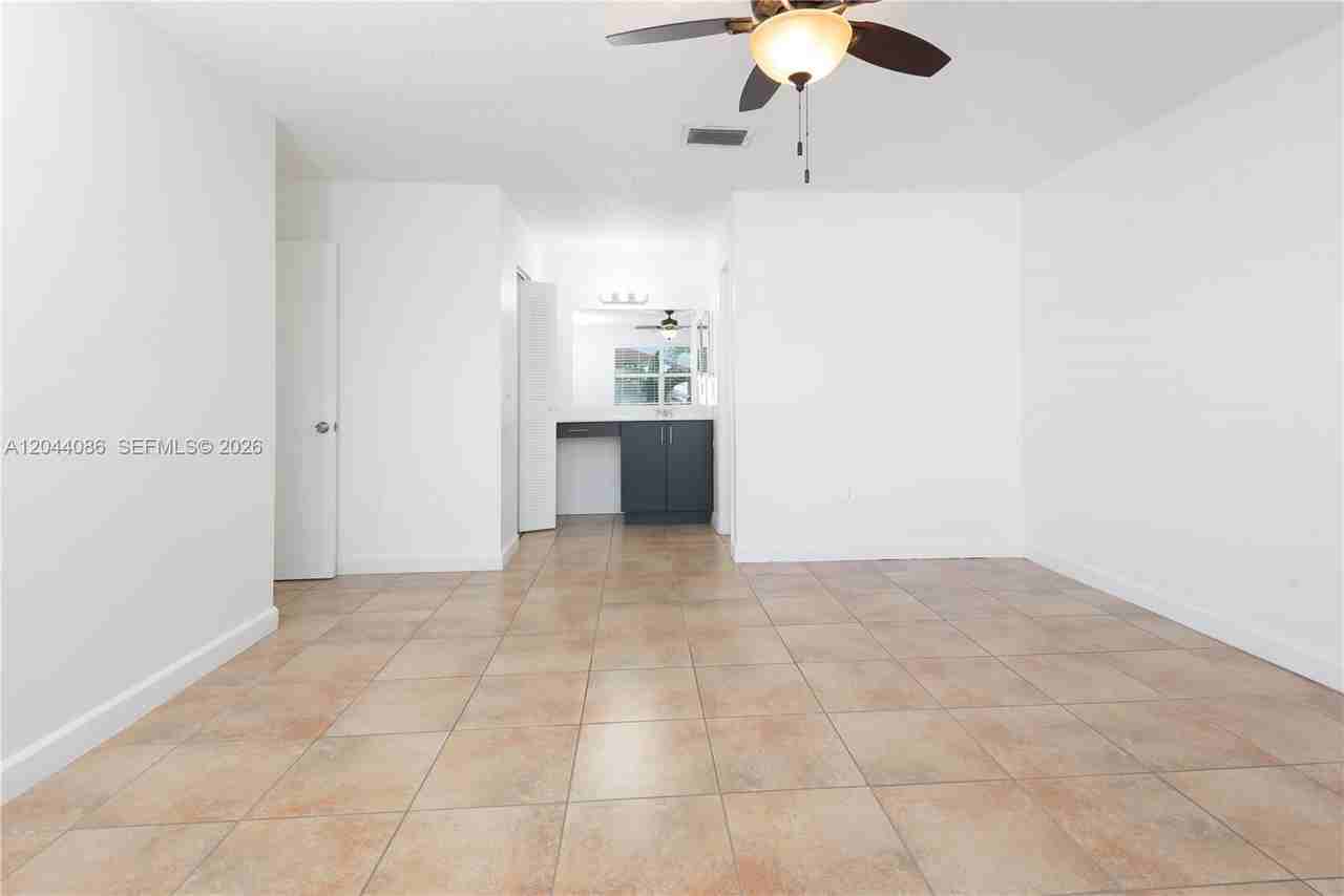 9044 Sw 148th Ct - Photo 7 of 8