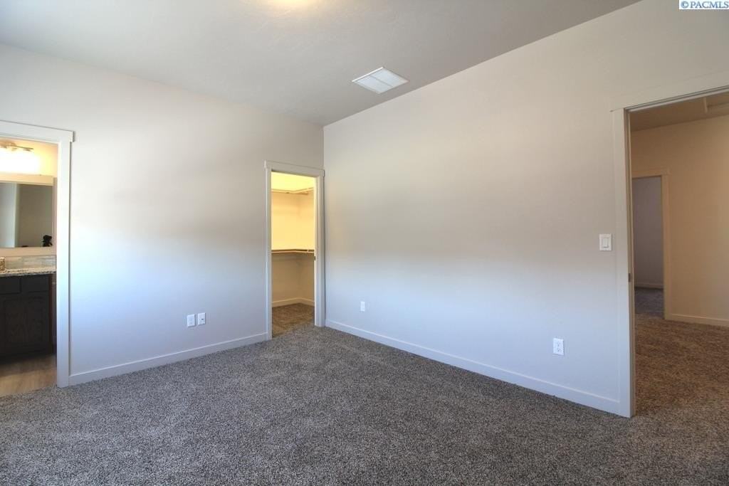 528 S Quillan Ct - Photo 4 of 9