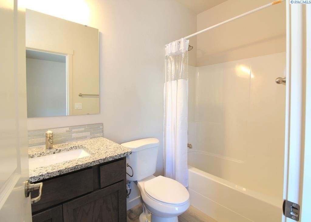 528 S Quillan Ct - Photo 5 of 9