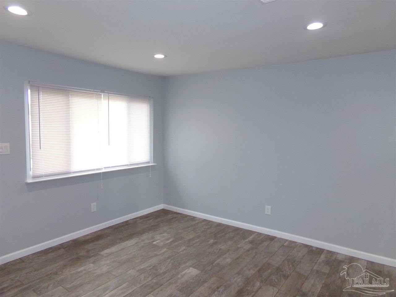 4201 Wycliff Dr - Photo 3 of 16
