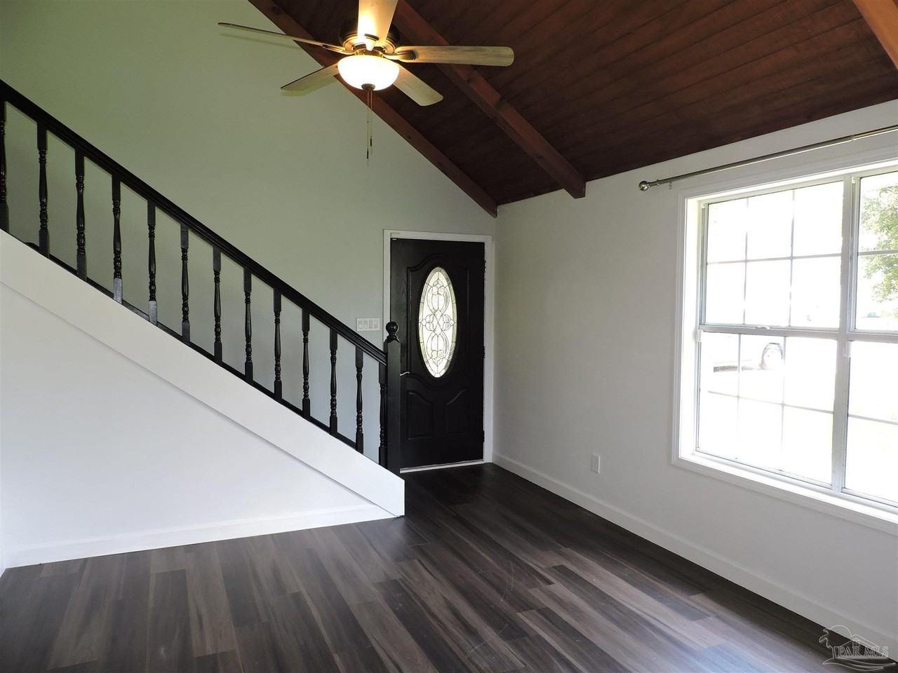 7674 Old Hickory Dr - Photo 3 of 35