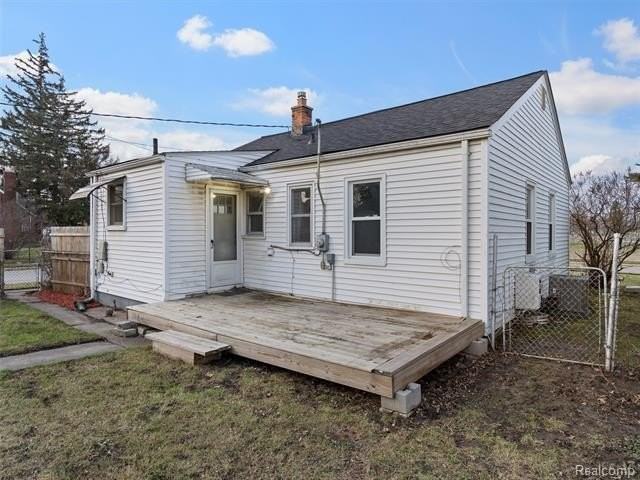 904 E Otis Ave - Photo 7 of 17
