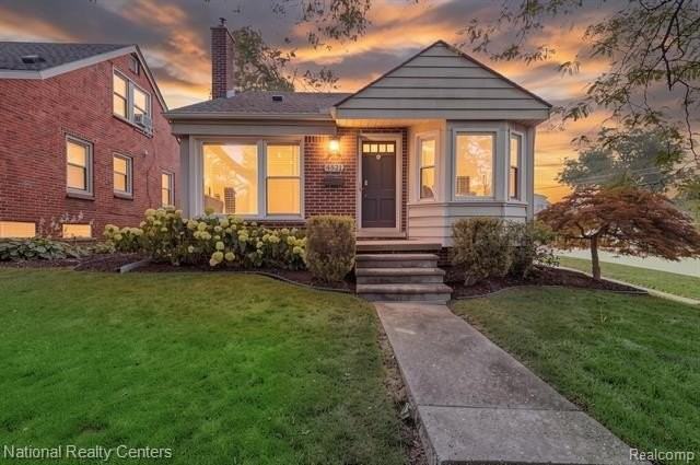 4521 Elmwood Ave - Photo 2 of 29