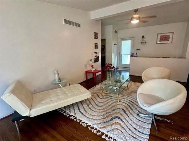 1085 Brooklawn Dr - Photo 2 of 22